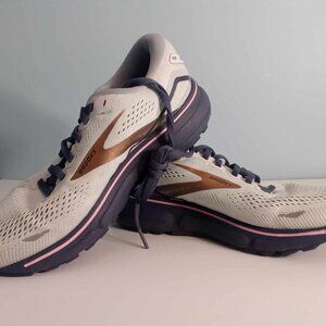 Women's Brooks Ghost 15 size 7.5